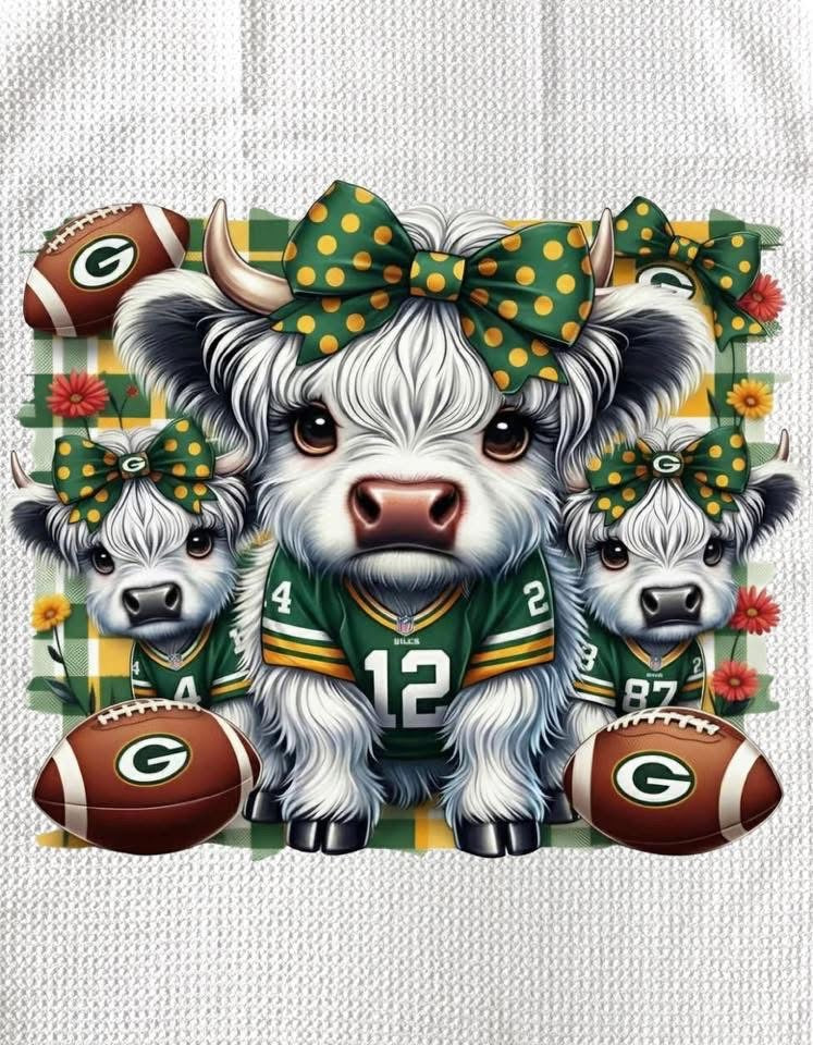 TOWELS - HIGHLAND COW FOOTBALL GREEN BAY PACKERS