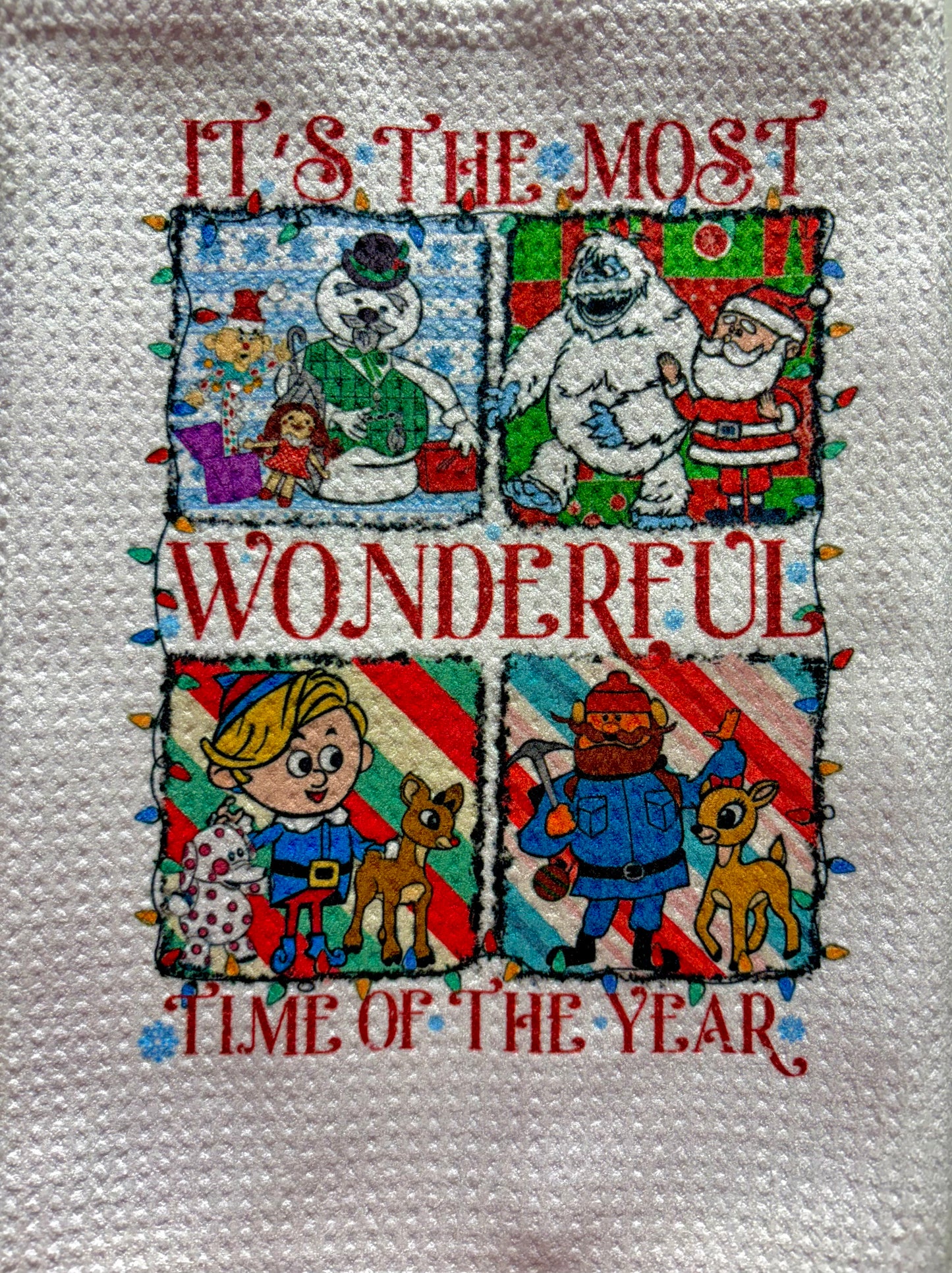 TOWELS - CHRISTMAS CLASSIC FROSTY & GANG