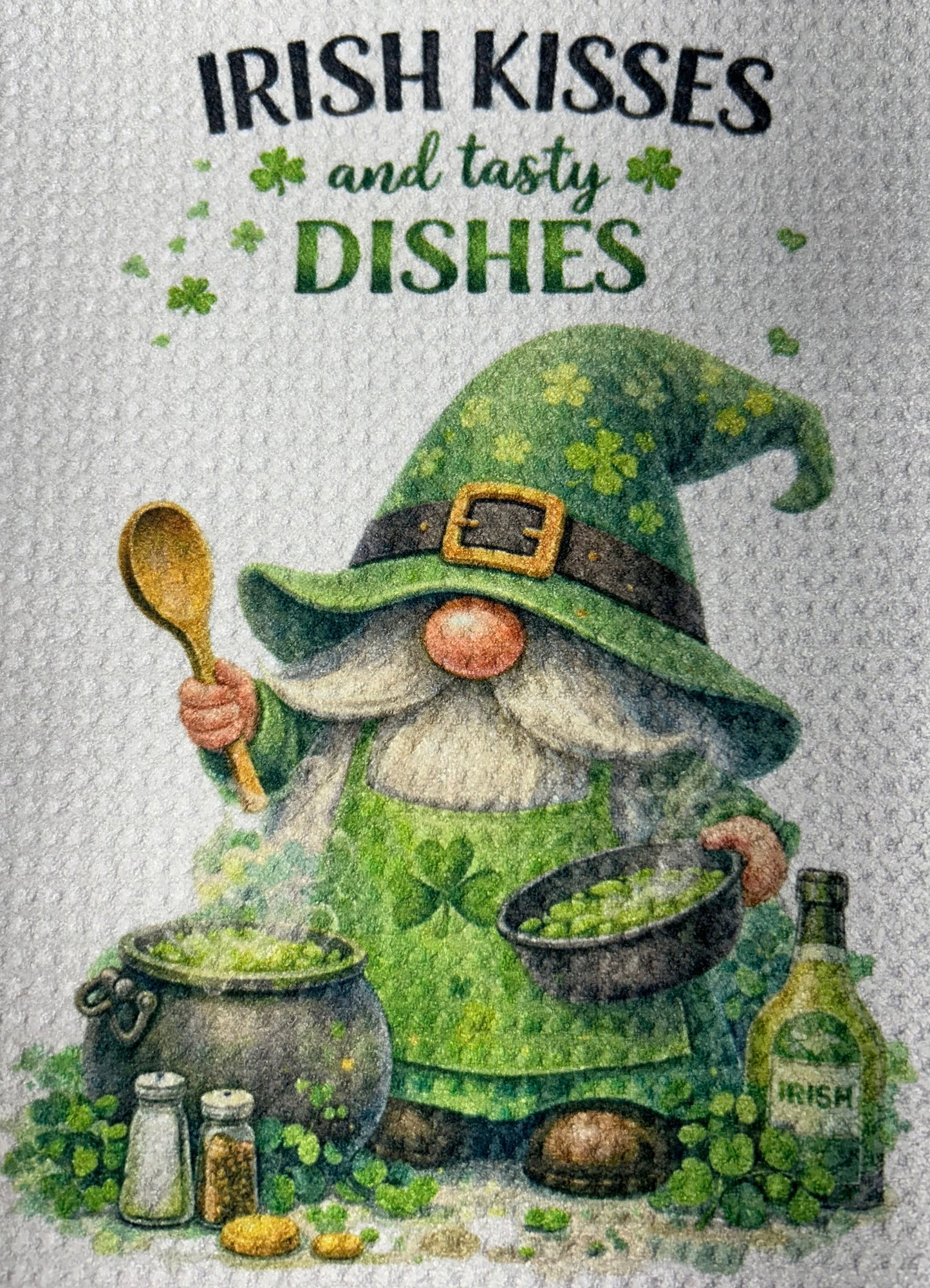 TOWELS - ST PATRICK'S GNOME IRISH KISSES