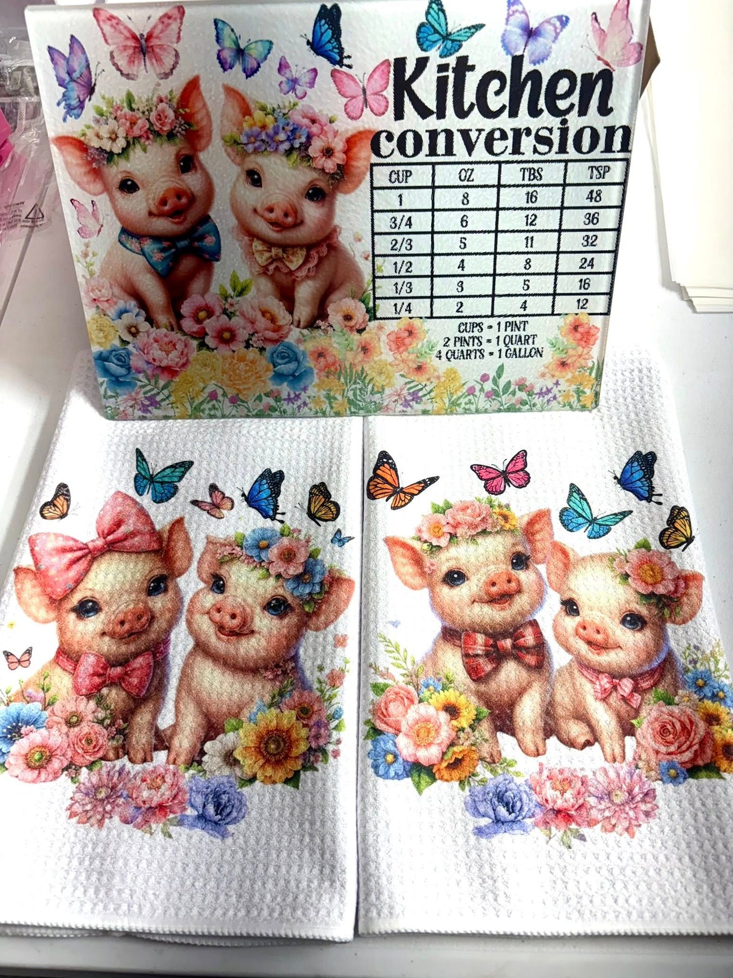 Kitchen Set (3 Pieces) Misc Designs - Cutting Board & 2 Towels