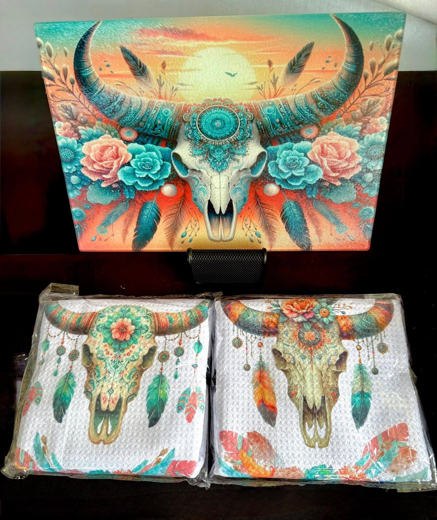 Kitchen Set (3 Pieces) Misc Designs - Cutting Board & 2 Towels