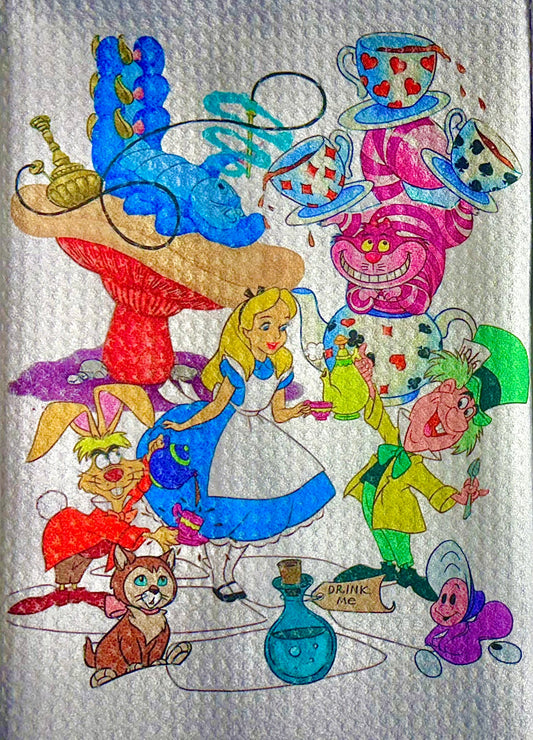 TOWELS - CARTOON CHARACTER WONDER LAND