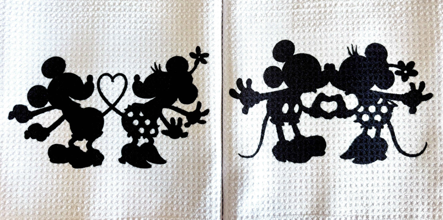 TOWELS - CARTOON CHARACTER MOUSE SILHOUETTE HEART (Copy)