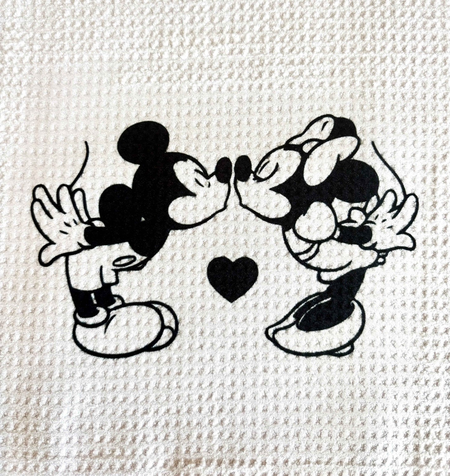 TOWELS - CARTOON CHARACTER MOUSE SILHOUETTE LOVE (Copy)