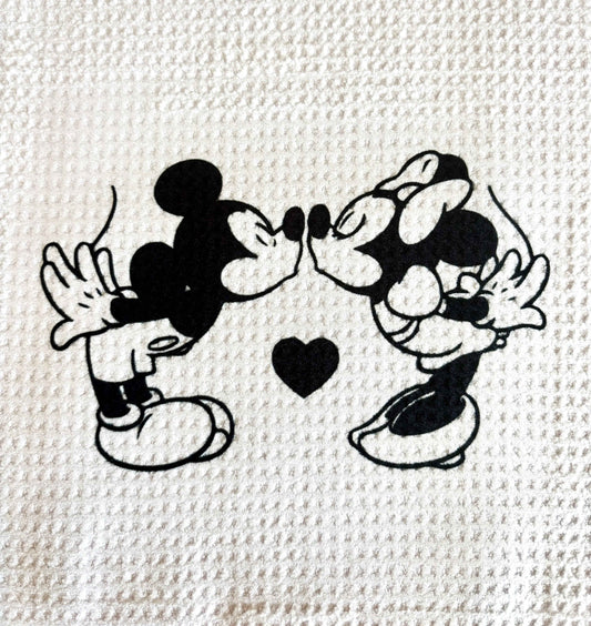 TOWELS - CARTOON CHARACTER MOUSE SILHOUETTE LOVE (Copy)
