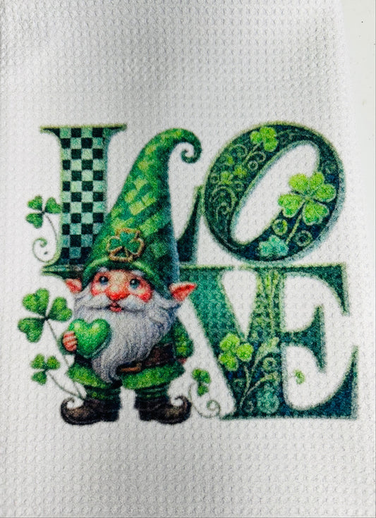 TOWELS - ST PATRICK'S GNOME LOVE