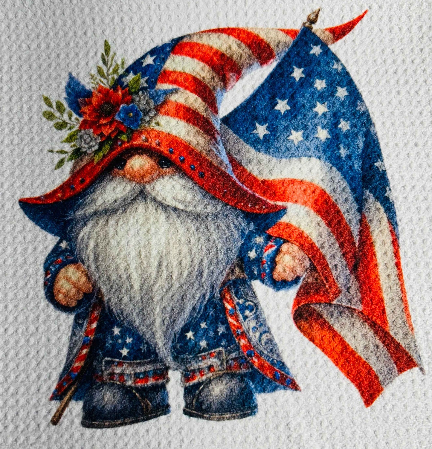 TOWELS - JULY 4TH GNOME AMERICAN FLAG BEING HELD