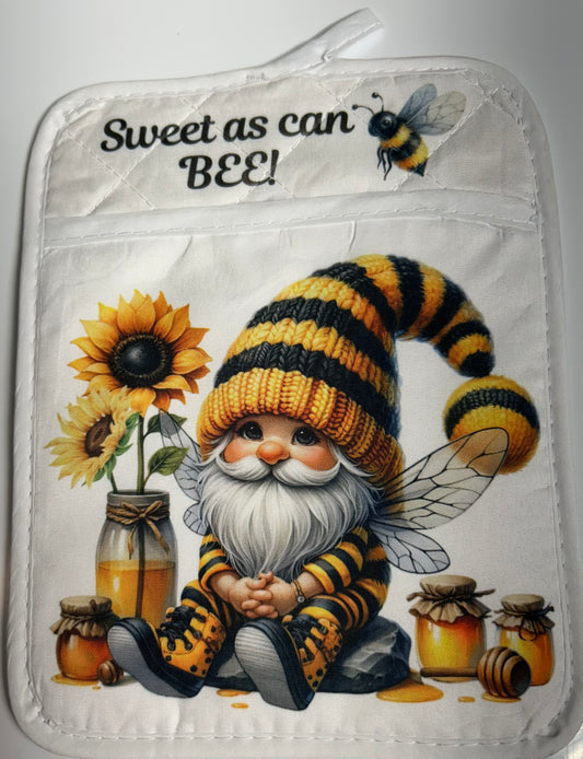 POT HOLDER - GNOME HONEY BEE