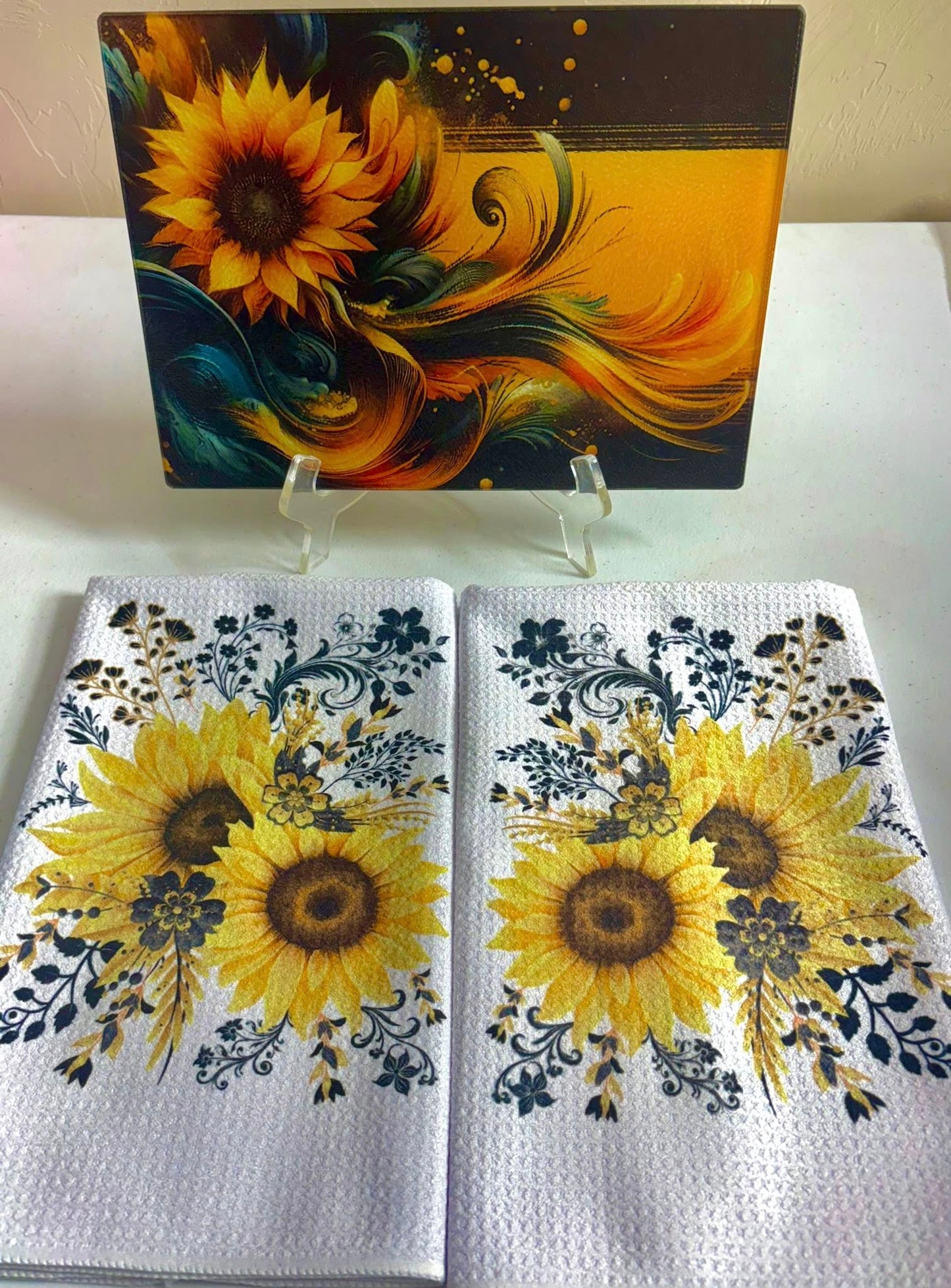 Kitchen Set (3 Pieces) Misc Designs - Cutting Board & 2 Towels